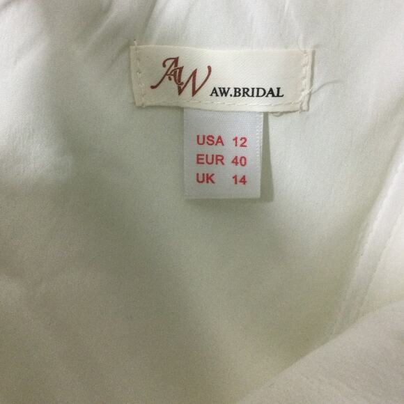 Floral Off-Shoulder Maxi Dress - Picture 9 of 10